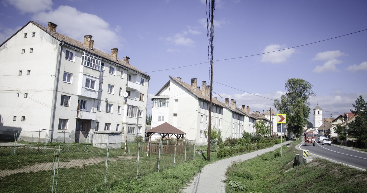 Bő tízmillió lejből hőszigetelik a tömbházakat